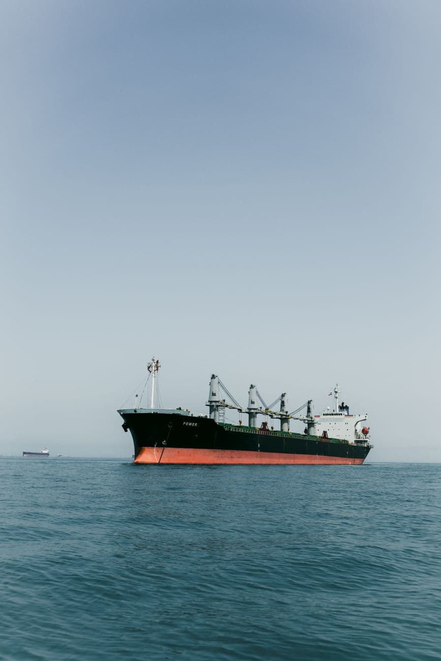 Trump Ultimatum Iran: Ganti Kerusakan Kapal di Selat Hormuz!